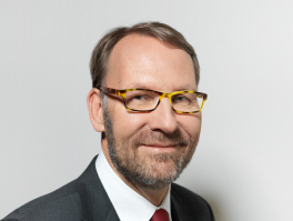 photo of Hans van der Noordaa
