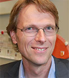<strong>About Guido Bosch</strong><br>Guido Bosch spent many <br>years as head of Product <br>Management for ING Direct <br>and knows the retail banking <br>market very well. <br>In his current role as Head <br>of Orange Sharing he <br>coordinates all global <br>knowledge sharing and <br>international cooperation <br>for ING’s Retail business.