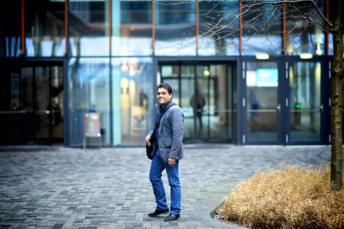 Kandhai before entering the UvA building: “We need to connect with students, learn from them, and understand them.”