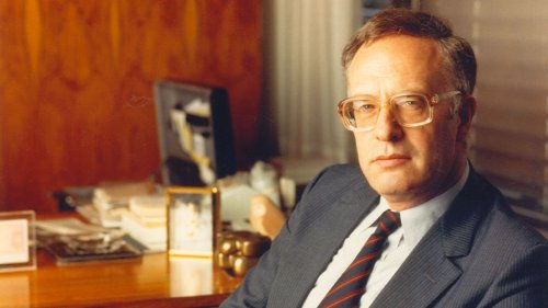 Wim Scherpenhuijsen Rom (1933-2020) <br />1976-1989 Chairman Executive Board NMB Bank <br />1989-1991 Chairman Executive Board NMB Postbank Group <br />1992 Chairman Executive Board ING Group