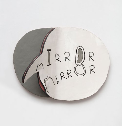 Emma Hart (1974) <br /><em>A Shadow of my Former Selves</em> (2019) <br />60 x 50 x 26 cm <br />Ceramics
