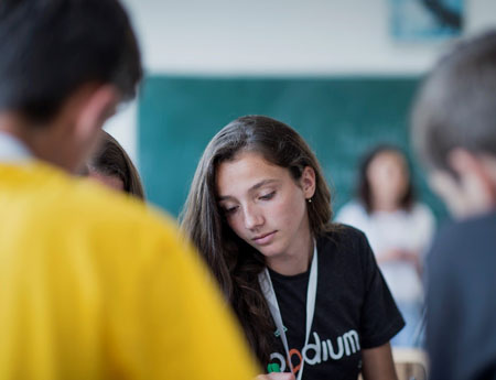 How ING and UNICEF help Erjona look towards the future in Kosovo