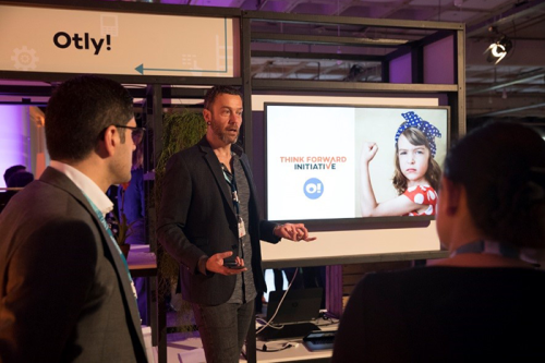 Otly! CEO & co-founder Lior Bornshtain presenting at the TFI Summit.