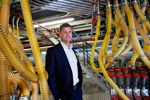 KIVO CEO Robert Kwakman in the factory where 90% of the company’s products are made with thinner plastic.